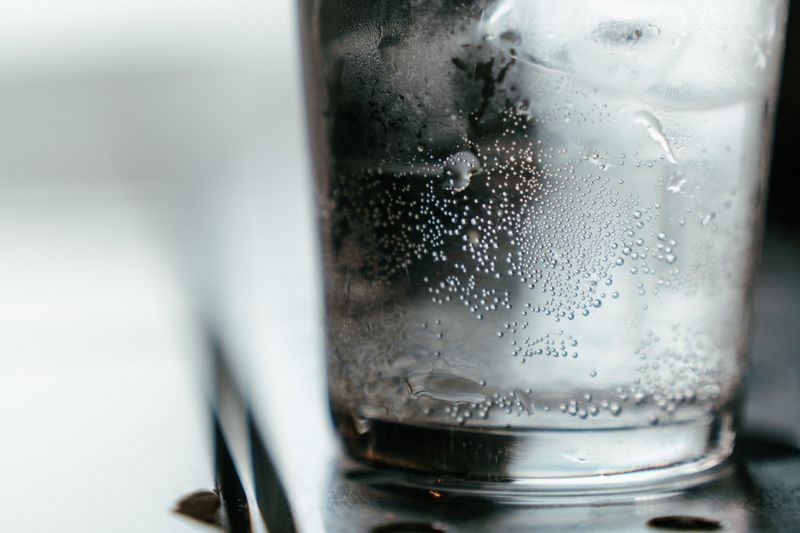 Sparkling mineral water beverage choice